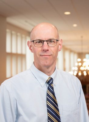 Professional photo of Dr. Ben Corl.